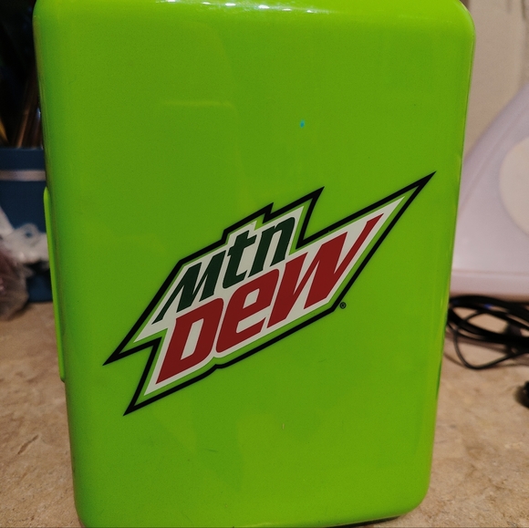 mountain dew 6 pack mini fridge